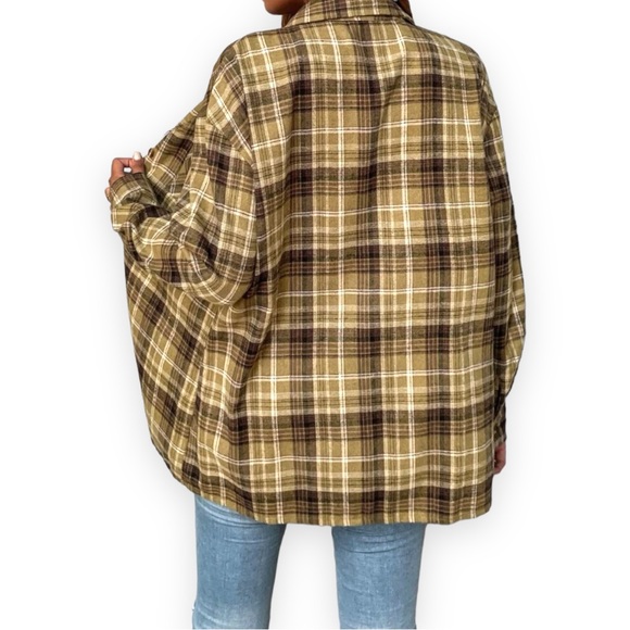 🌃Green Plaid Button Down Flannel - Picture 3 of 3